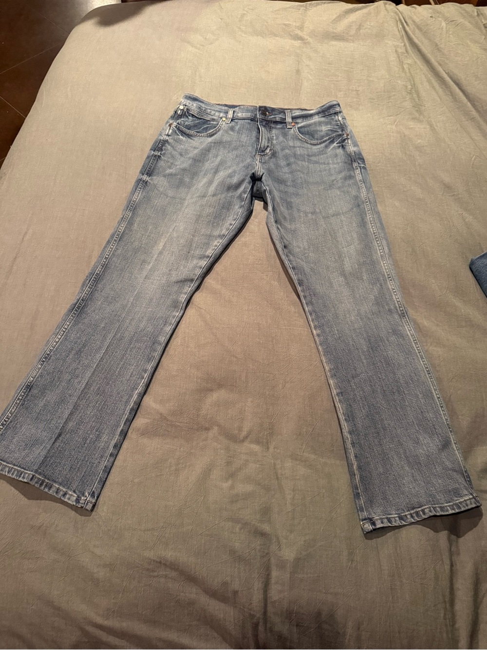 Wrangler Light Blue Straight Leg Women's Jeans